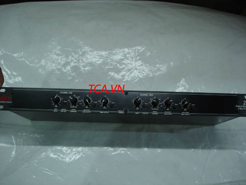 Crossover DBX 223 Cũ