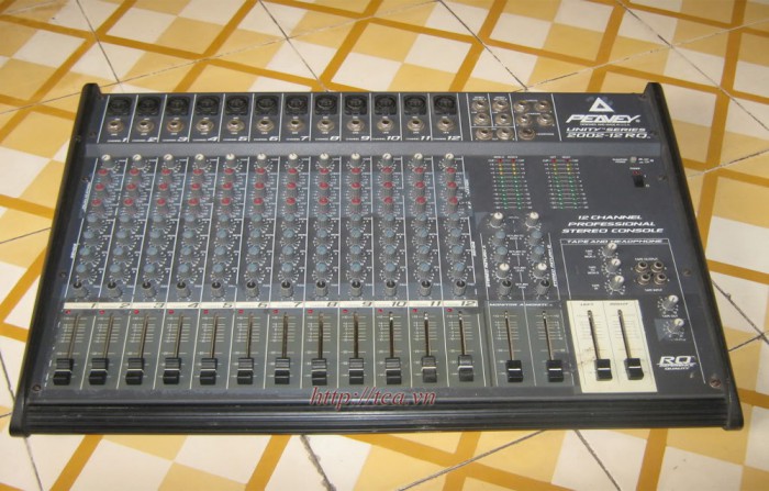 Mixer PEAVEY UNITY SERIES 2002-12 RQ Cũ