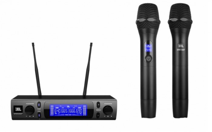 Micro không dây cầm tay JBL VM300